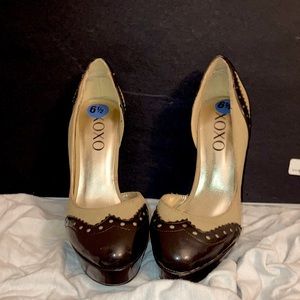 was currently in the process of moving and the shoes have some scratches to them